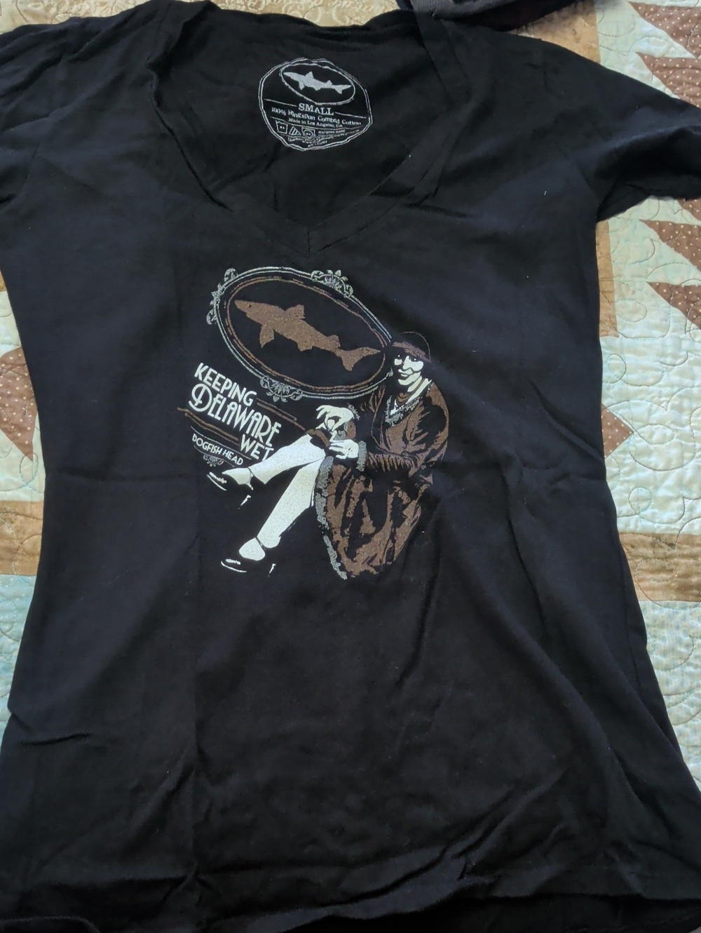 Black Graphic V‑Neck Kids Tee - Keeping Delaware Wet